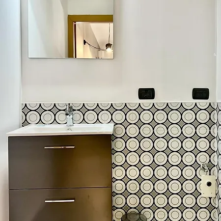 Apartamento Madonnella House - Urban Retreat *